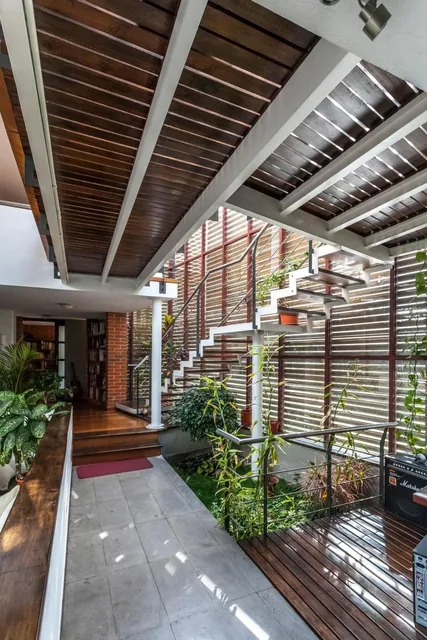 En Venta Hermosa Propiedad en La Mejor Urbanización del Valle de Los Chillos — imagen 3
