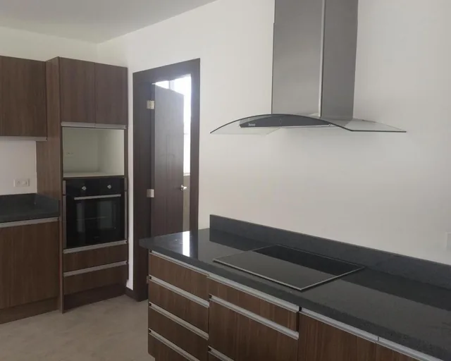 Quito Departamento de Venta Sector Quito Tenis por Estrenar — imagen 5