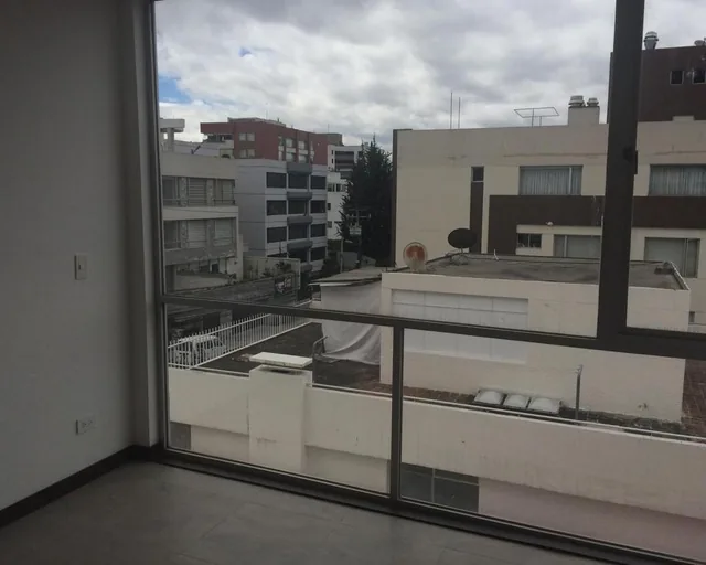 Quito Departamento de Venta Sector Quito Tenis por Estrenar — imagen 3