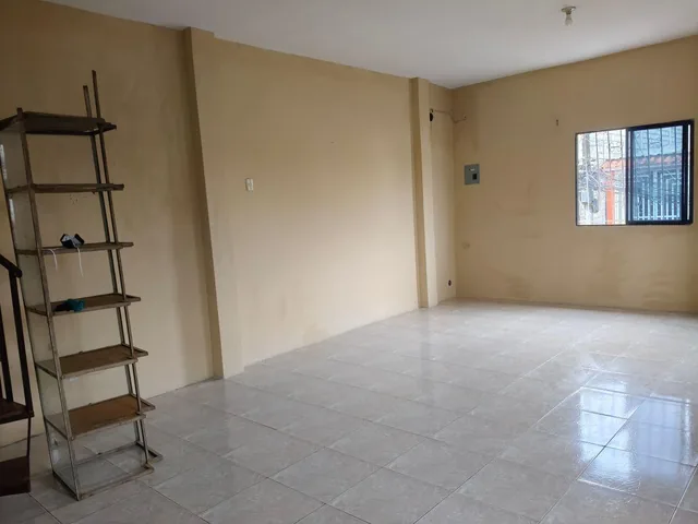 Se Vende Casa Rentera de 40 m² y 110 de Construcción con 2 Recámaras en Venta en Norte de Guayaquil, Guayas — imagen 4
