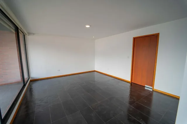 Departamento en Venta Quito Bellavista Alto 260 m² 3 Habitaciones 2 Parqueaderos — imagen 2