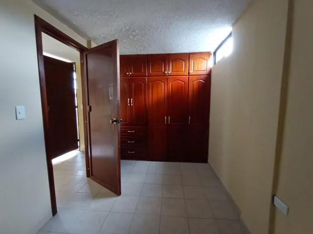 Vendo Casa Rentera de 698 m en Centro Sur de Quito — imagen 5