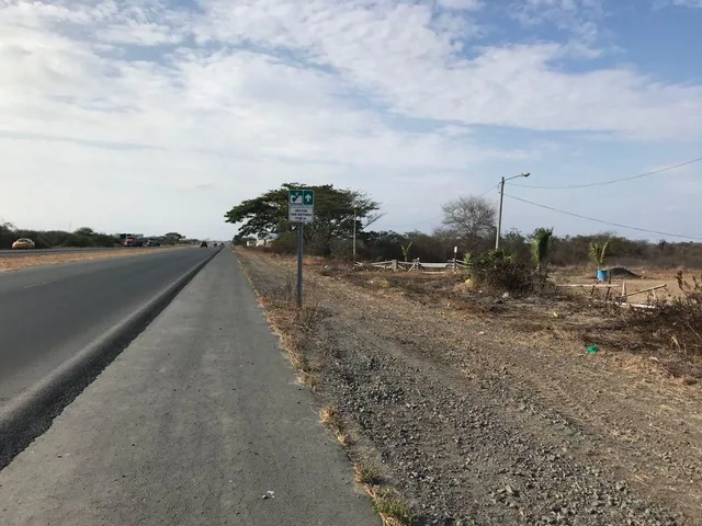 En Venta Terreno Comercial Via a Playas - K. Aguirre, Guayas — imagen 3