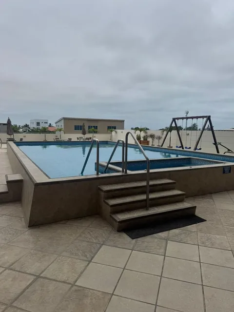 "Departamento con Parqueo y Bodega en Condominio Ibiza – Salinas, 3 Dorm. Vista Al Mar" — imagen 2