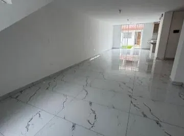 En Venta Casa 4 Dorm. 3 Parqueaderos Sector Cashapamba — imagen 3