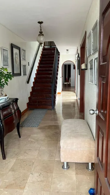 Casa en Venta de 5 Habitaciones en Los Ceibos - N. Dorado, Guayas — imagen 5