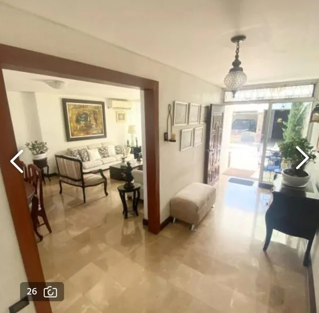 Casa en Venta de 5 Habitaciones en Los Ceibos - N. Dorado, Guayas — imagen 4