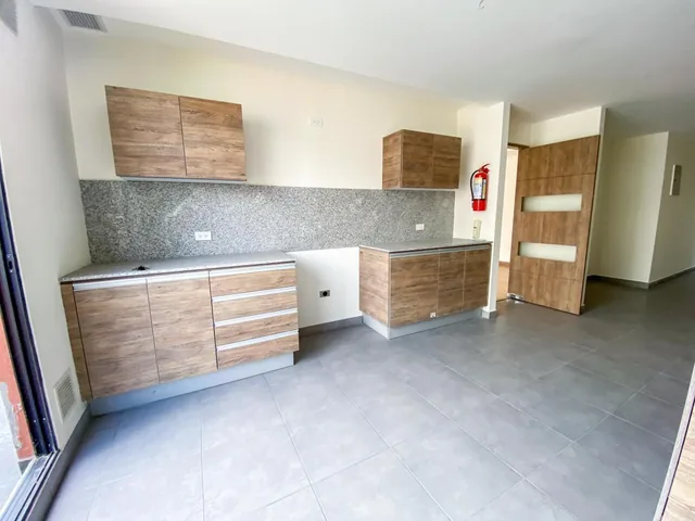 Departamento en Venta Sector La Paz Terraza Privada y Patio — imagen 4