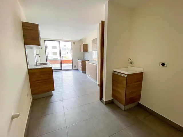 Departamento en Venta Sector La Paz Terraza Privada y Patio — imagen 3