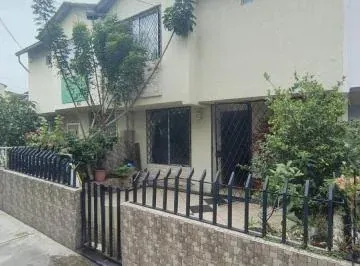 Casa en Conjunto Seguro con Parqueadero Propio | 3 Dorm. — imagen 5