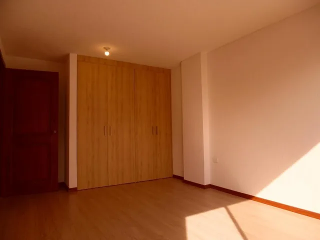 Departamento en Venta por Estrenar Sector Cotocollao 3 Dorm. — imagen 3