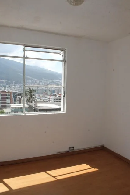 Vendo Terreno con Casa Antigua - Sector Batán Alto - Excelente Ubicación — imagen 2