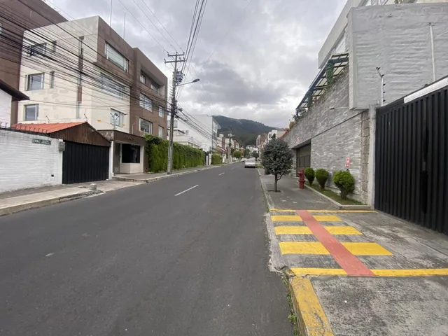 Terreno de Venta en El Quito Tenis, Calle Azcunaga y Brasil. Constructores¡ — imagen 4