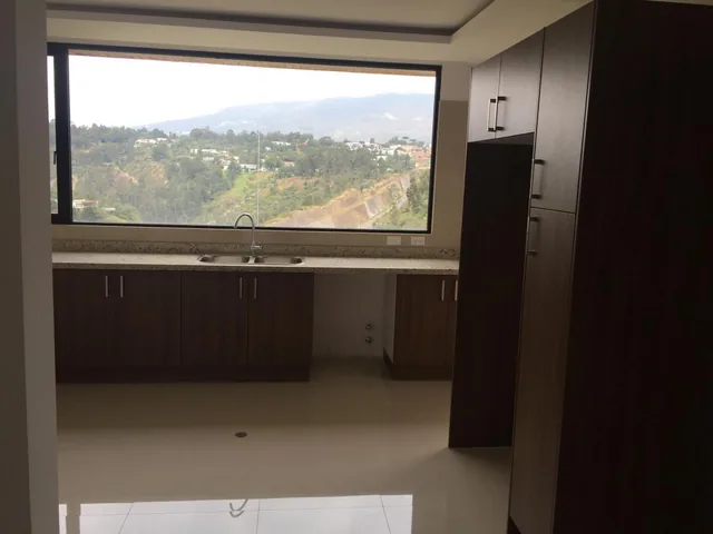 Cumbaya - La Primavera Departamento en Venta por Estrenar. Linda Vista Al Valle — imagen 2
