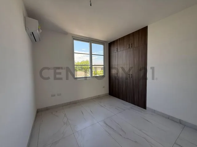 Departamento en Venta en Urbanización Vista Lagos, Isla Mocoli, Guayas — imagen 5