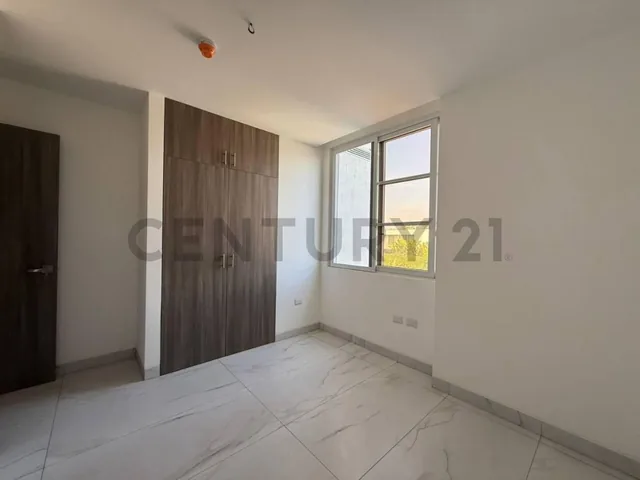 Departamento en Venta en Urbanización Vista Lagos, Isla Mocoli, Guayas — imagen 2