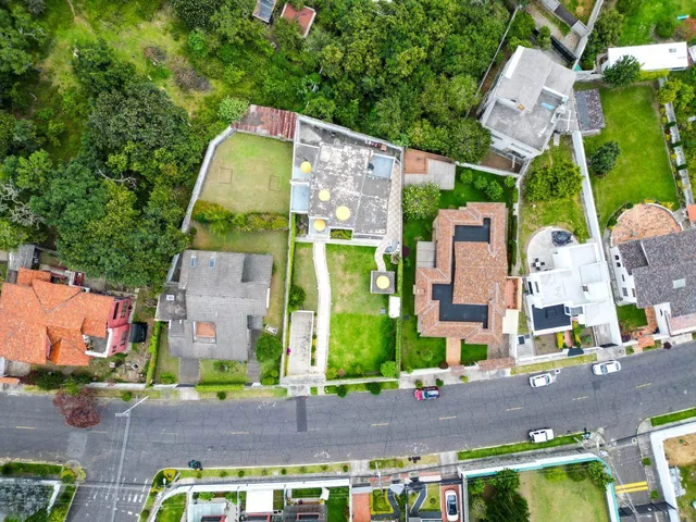 Vendo Casa Independiente con 727 m² de Terreno, La Primavera — imagen 2