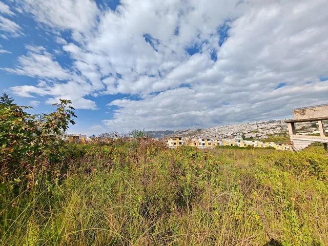 Gran Oportunidad de Inversión en Terreno de 12.220 m² en Av Simón Bolívar — imagen 5