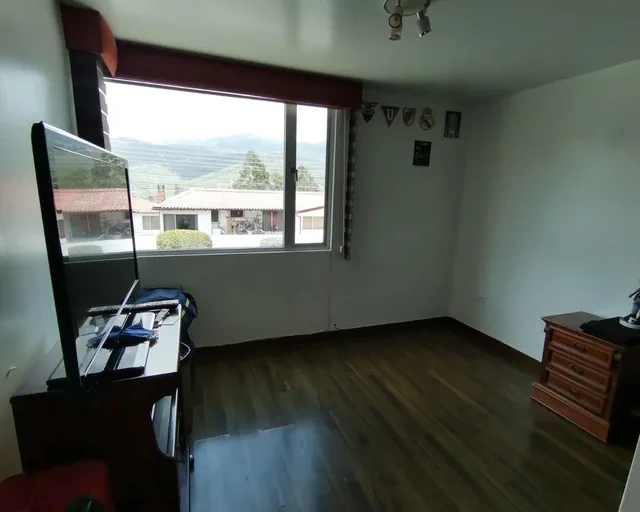 Casa en Venta! Sector Carcelen — imagen 5