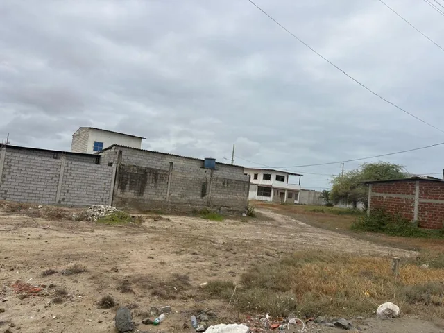 Terreno de 240 m² en Venta en Centro de Playas Playasol, Guayas — imagen 4