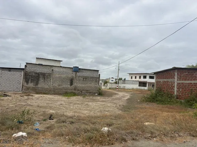 Terreno de 240 m² en Venta en Centro de Playas Playasol, Guayas — imagen 3