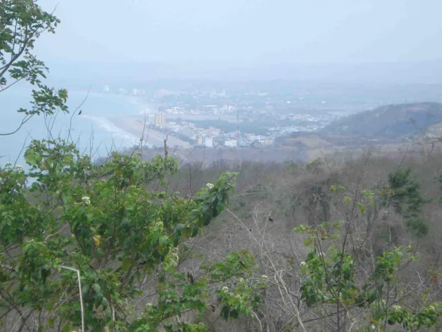 Venta de Propiedad Localizada en La Via Esmeraldas — imagen 3