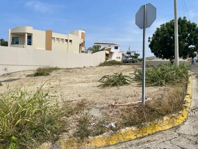 Lote de Terreno en Venta en La Urbanizacion Lomas de Barbasquillo, Manabí — imagen 2