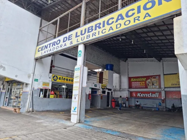 Galpon de Lubricadora de Carros en Gomez Rendon y La 24 Esquina, Guayas — imagen 4