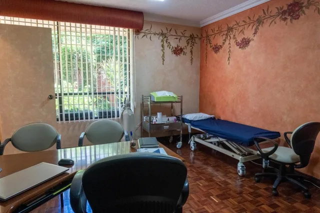 Departamento de Tres Habitaciones en Venta en El Sector de La Carolina — imagen 4