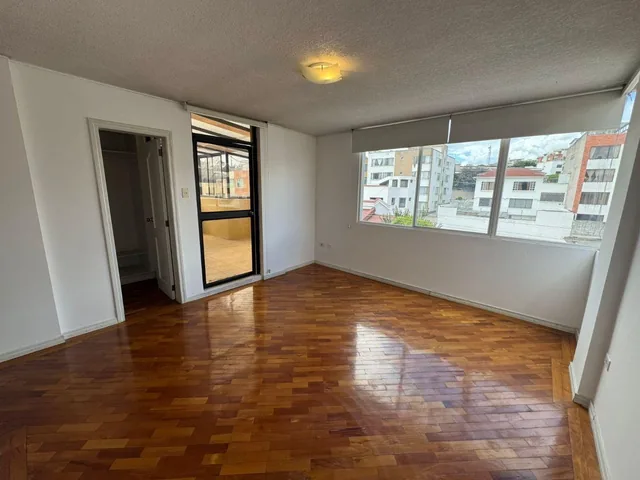 En Venta Departamento Duplex de 3 Dorm. en Monteserrin — imagen 4