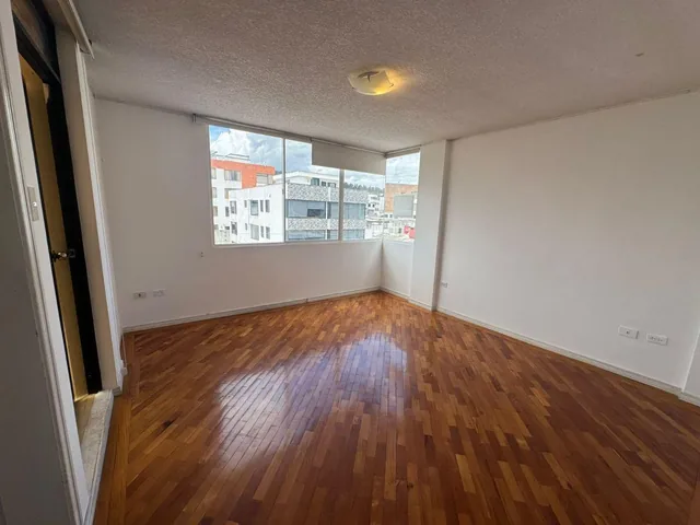 En Venta Departamento Duplex de 3 Dorm. en Monteserrin — imagen 3