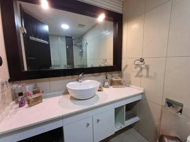 ¡Moderno Depto en Torre Bellini! 2 Hab + Parqueo, Vista Premium y Confort, Guayas — imagen 3