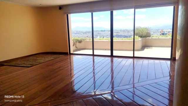 Se Vende Amplio Departamento Dúplex, Sector Quito Tenis. Provincia de Pichincha — imagen 4