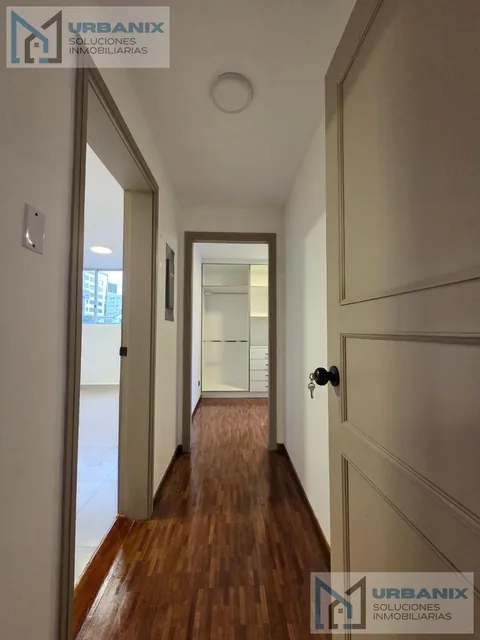 Departamento Colon y 6 de Diciembre - Remodelado — imagen 5