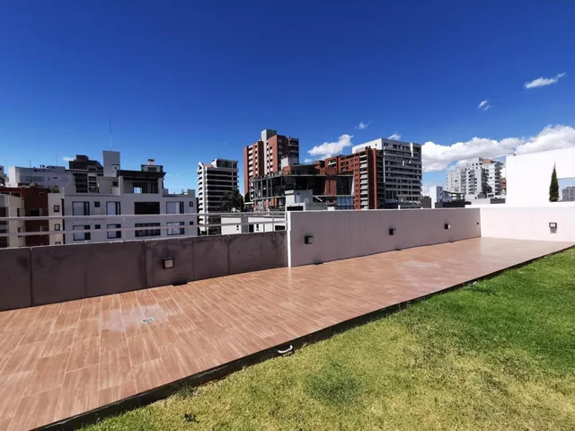 Departamento en Venta con Balcón por Estrenar Sector Gonzalez Suarez — imagen 3