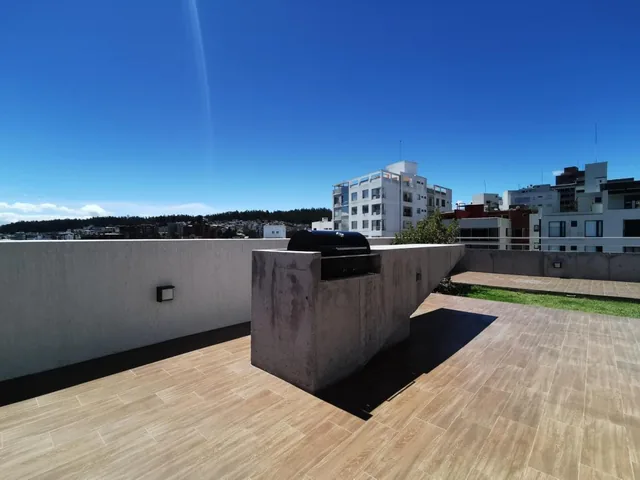 Departamento en Venta con Balcón por Estrenar Sector Gonzalez Suarez — imagen 2