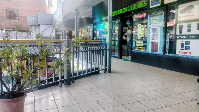 Locales Comerciales de Venta, Plaz París, El Triángulo, Valle Los Chillos, Canton Rumiñahui — imagen 3