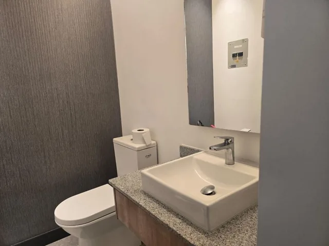 Rento o Vendo Exelente Oficina en Edificio Corporativo Metropolitan — imagen 2