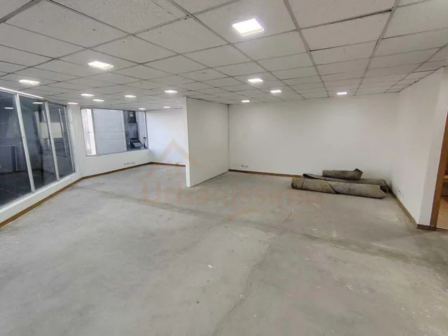 Hm/ Megamaxi! Oficina en Renta Usd 550 y Venta en Usd 149.900 de 60 m² — imagen 5
