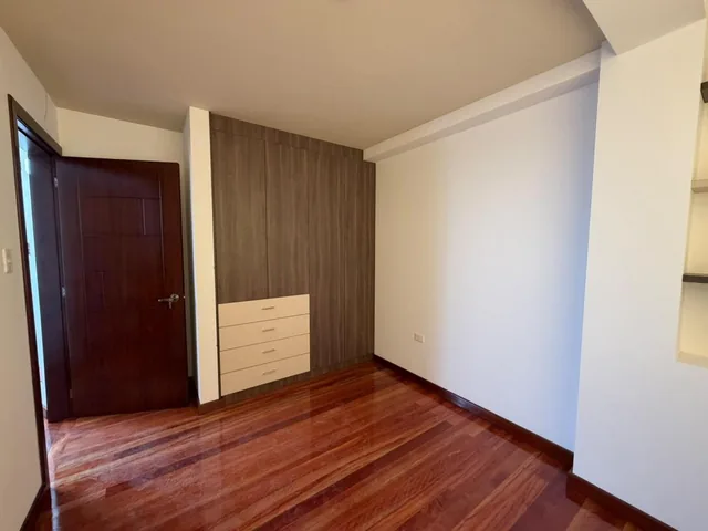 Casa en Venta Vip, en El Sur de Ambato (Sector Huachi La Joya), Tungurahua — imagen 2