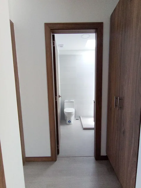 Casa de 3 Dorm. con Jardín Privado en Terralta, Tumbaco – Alta Gama — imagen 2
