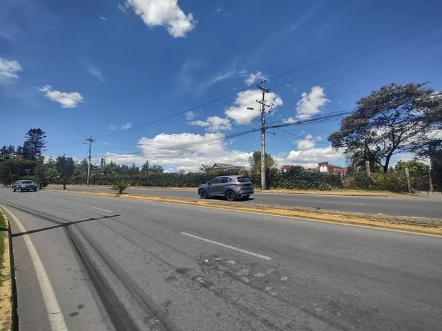 Rento 3 Lotes Comerciales de 2.500 m² c/u Sangolqui, Sector Colibri, con Frente a Av Gral Rumiñahui — imagen 5