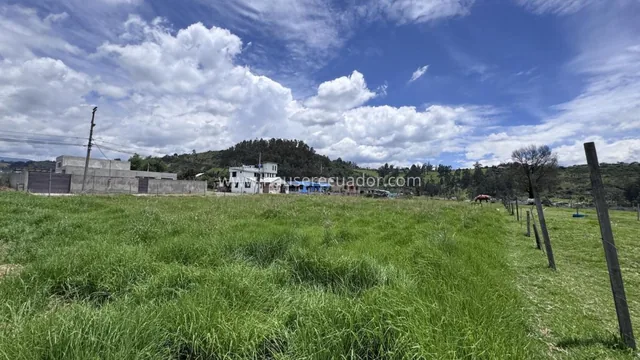 En Renta 10.000 Y/o 5.000 m² de Terreno con Cabaña | Vía Cascadas Condor Machay - Valle de Los Chillos — imagen 2