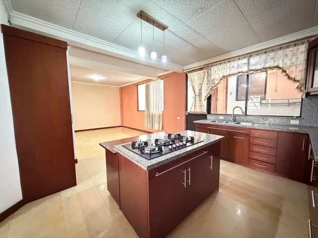 Casa en Venta en Cuenca, Sector Gapal, Azuay — imagen 5
