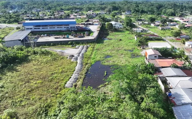 Terreno en Venta Lago Agrio - Nueva Loja Av Ecuador 45 Barrio Nueva Esperanza — imagen 2