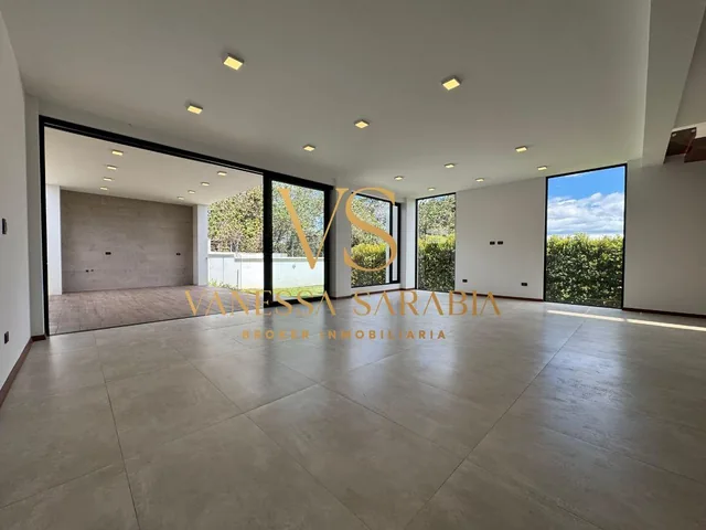 Vendo Casa Nueva por Estrenar en Tumbaco, Quito - Ecuador — imagen 4