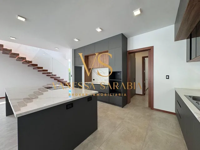 Vendo Casa Nueva por Estrenar en Tumbaco, Quito - Ecuador — imagen 3