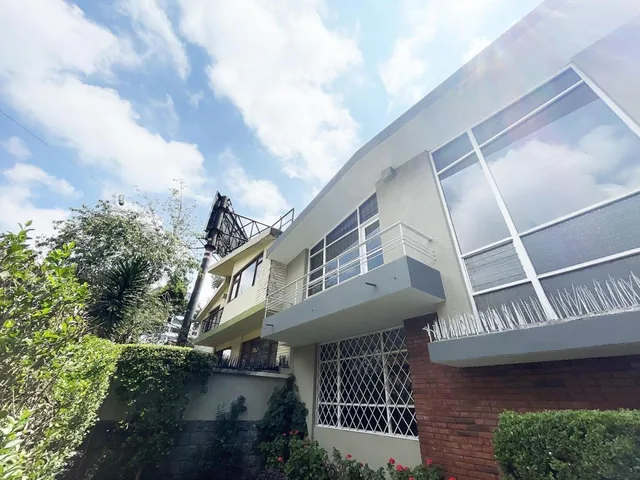 Casa Comercial de Venta en La Calle Whymper — imagen 5