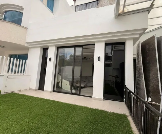 Hermosa Casa Remodelada Moderna de Venta en Cumbayá! — imagen 5
