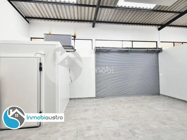 Cerca de La Av Remigio Crespo, Venta de Terreno de Oportunidad, Azuay — imagen 5